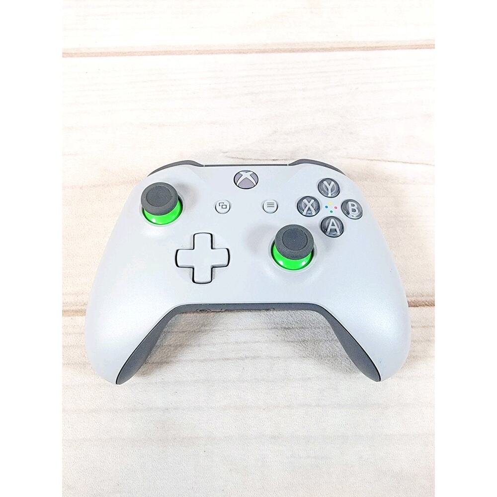 XBOX ONE Wireless Controller 1708 Tested Excellent Condition Gray/ Green
